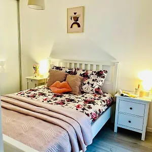 Apartament Blisko Centrum Warszawy Апартаменты
